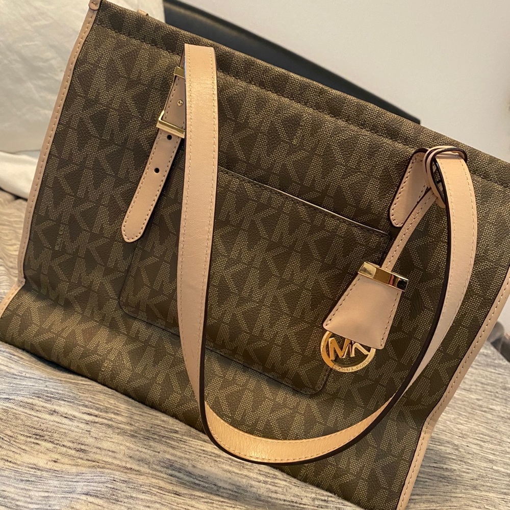 MK Purse